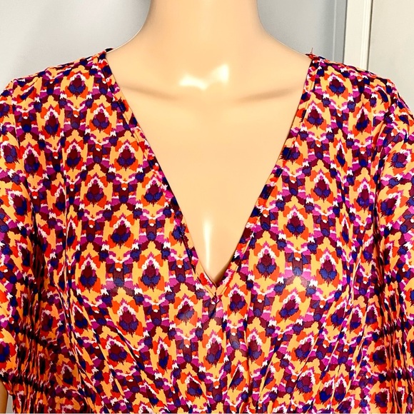 Old Navy Geometric Print V-Neck Sheer Swimwear Cover-Up fits M/L - Picture 3 of 11